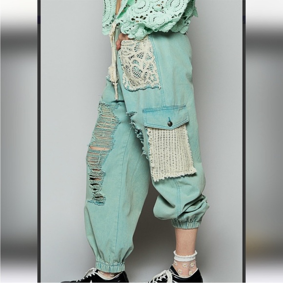 POL Mint Green Distressed Cargo Pants with Lace Accents Small - Picture 2 of 3